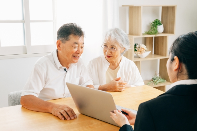 老夫婦との打ち合わせの様子