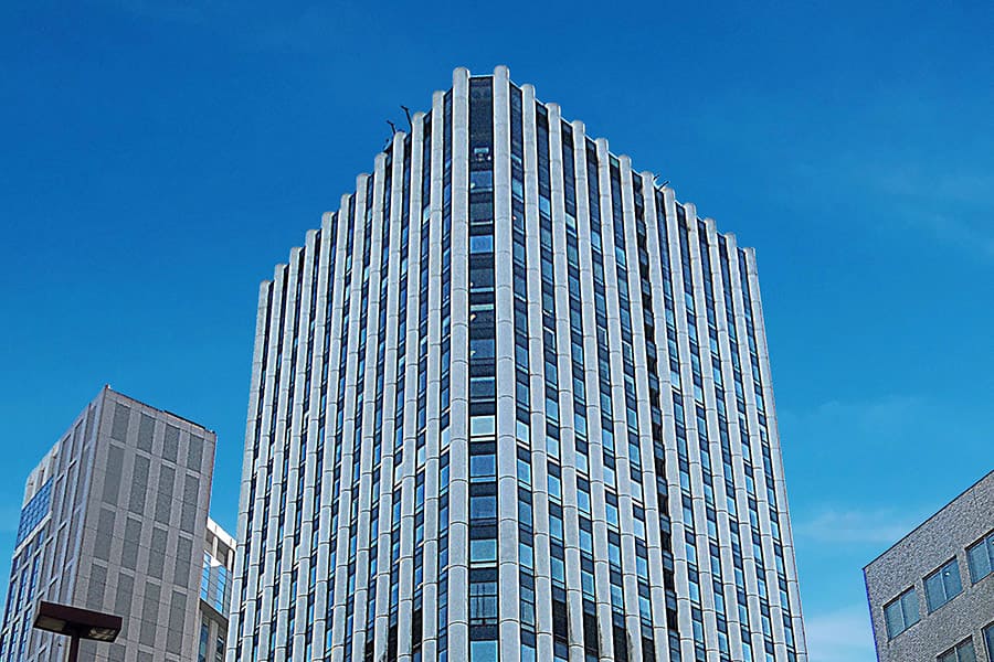 横浜天理ビルの外観