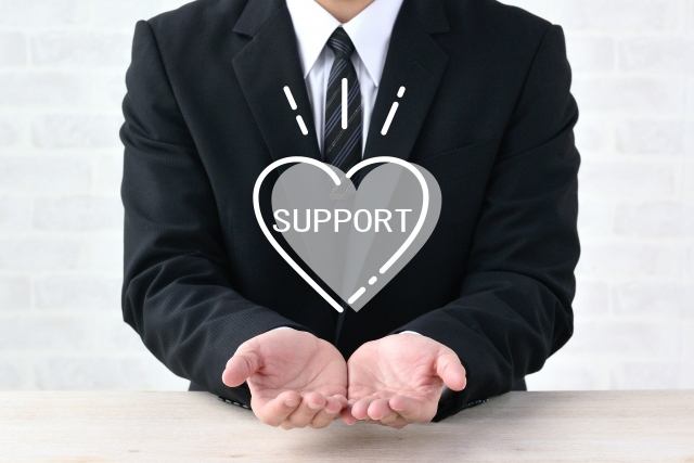 SUPPORTの文字列と営業担当